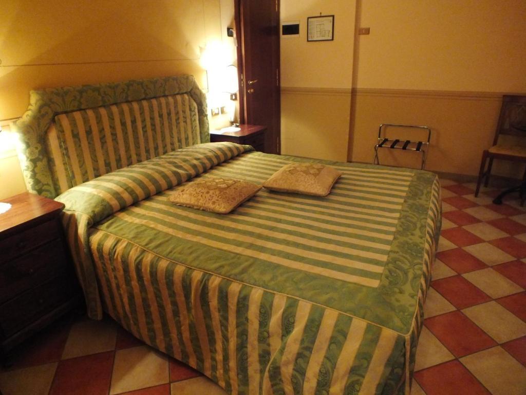 La Contrada Dei Monti Hotel Orta San Giulio Exterior foto